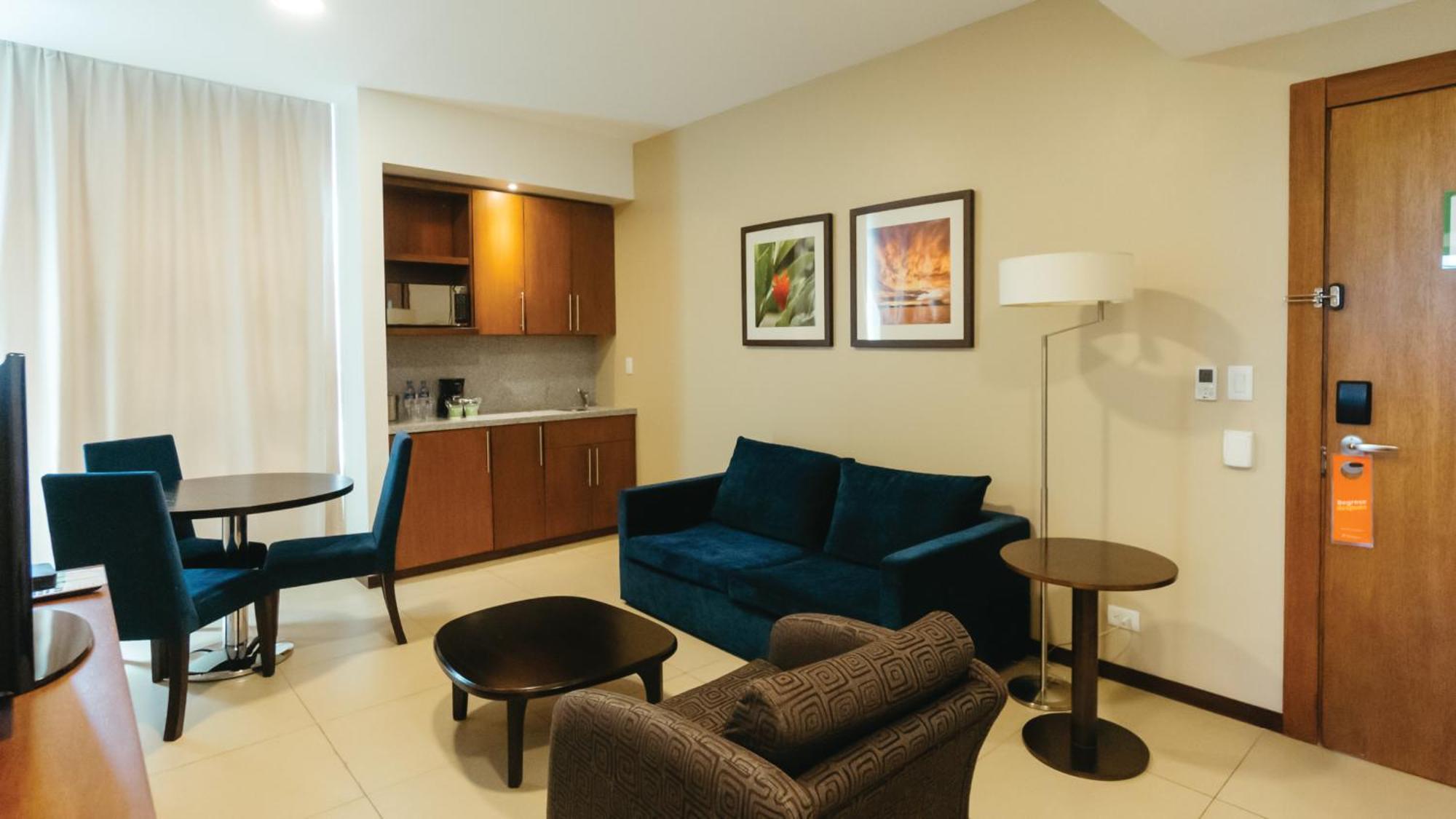 Holiday Inn Guayaquil Airport By Ihg Ngoại thất bức ảnh Living room