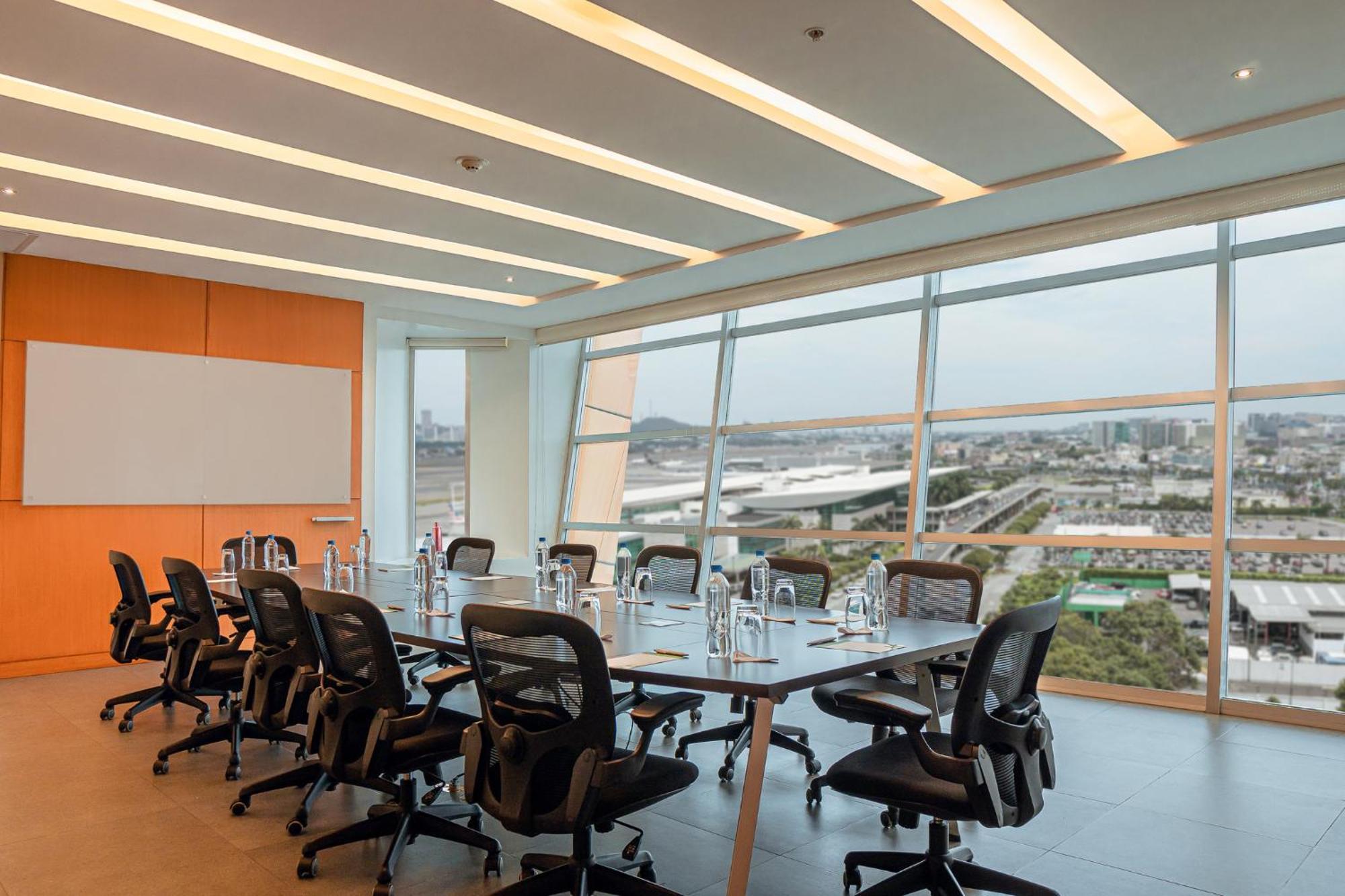 Holiday Inn Guayaquil Airport By Ihg Ngoại thất bức ảnh Meeting room
